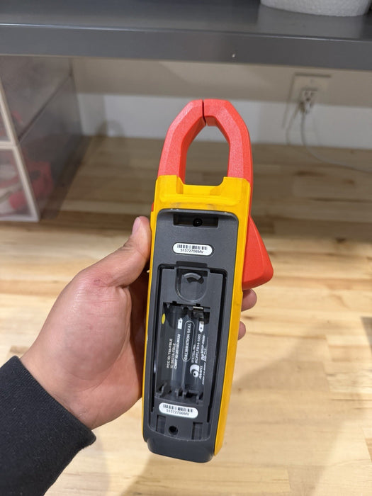 FLUKE 902FC TRUE RMS MULTIMETER (PARTS ONLY)  FOR PARTS - SHIPS FAST