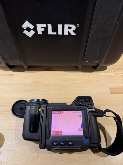 FLIR T420BX THERMAL IMAGING CAMERA WITH CHARGER & BATTERIES TESTED