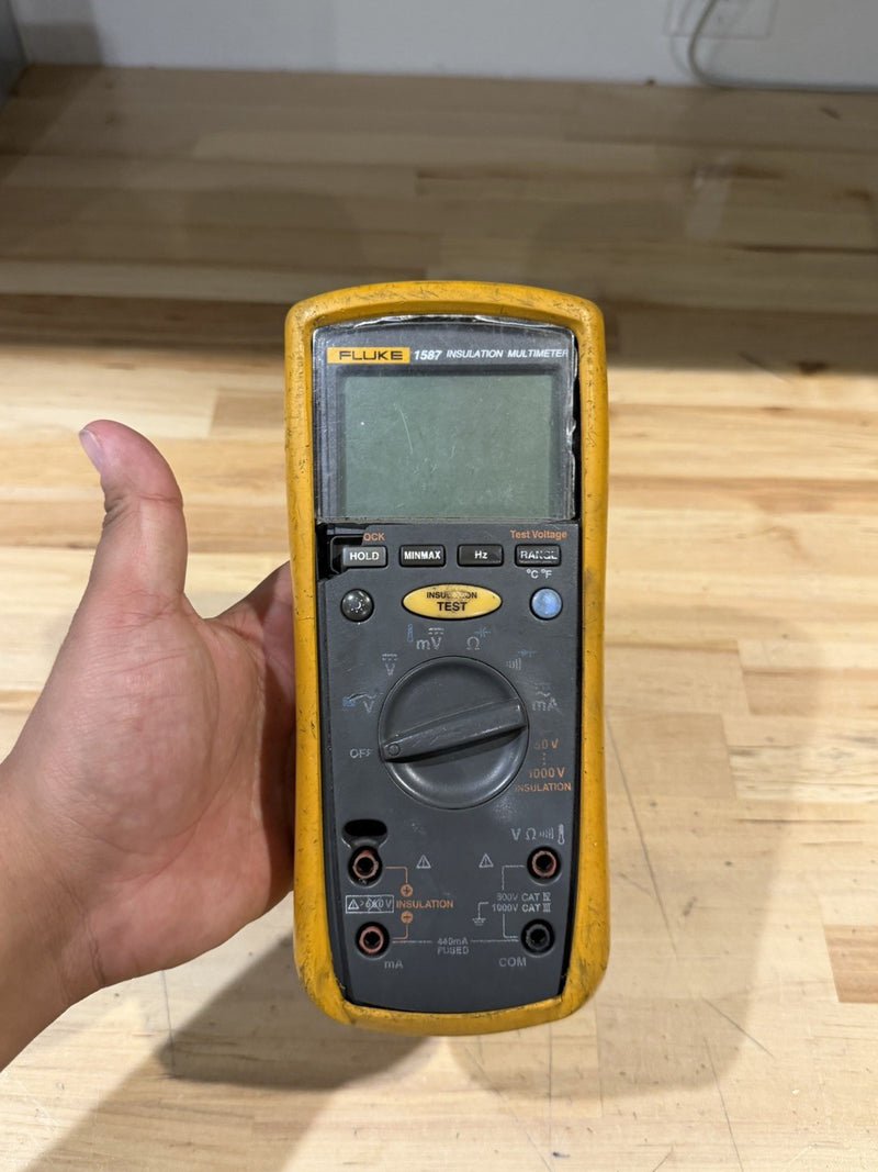 FLUKE 1587 INSULATION TESTER (PARTS ONLY) DOESN’T WORK