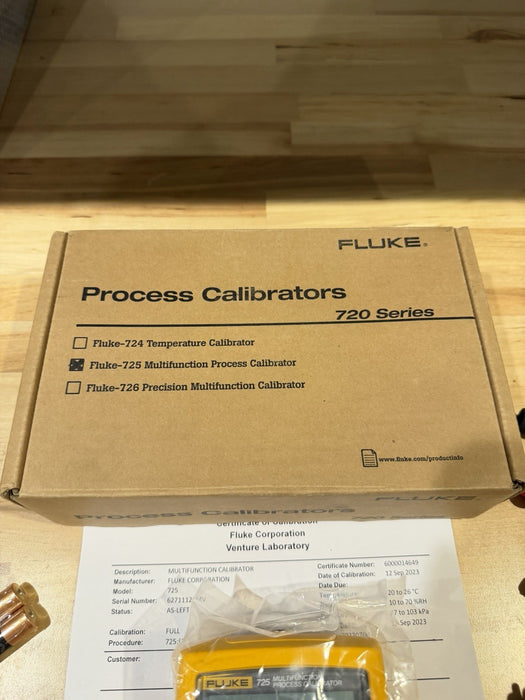 FLUKE 725 MULTIFUNCTION PROCESS CALIBRATOR NEW