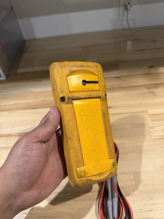FLUKE 75 III MULTIMETER W/ LEADS (TESTED) SHIPS FAST