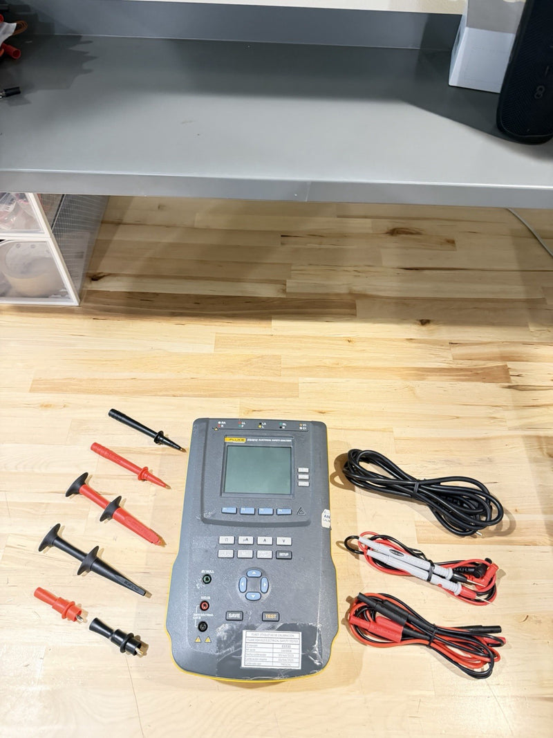 FLUKE ESA615 230V ELECTRICAL SAFETY ANALYZER TESTER WITH LEADS & CHARGER TESTED