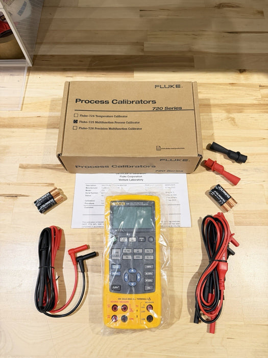FLUKE 725 MULTIFUNCTION PROCESS CALIBRATOR NEW