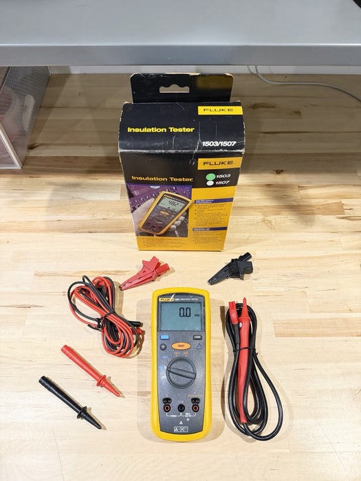 FLUKE 1503 INSULATION TESTER WITH ACCESSORIES