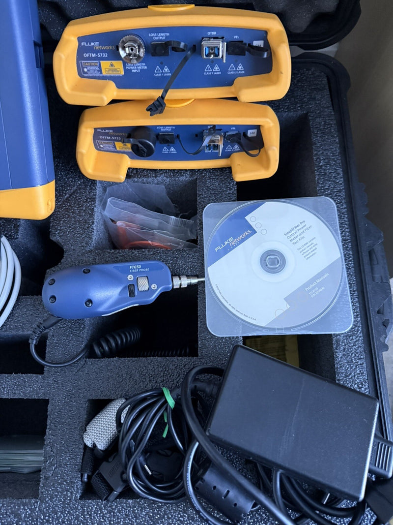 FLUKE NETWORKS OPTIFIBER OTDR KIT WITH 2 X OFTM-5732 MODULES TESTED
