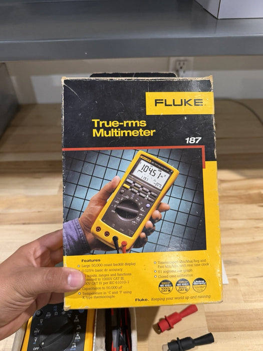 FLUKE 187 TRUE RMS MULTIMETER W/ LEADS & CLIPS  (NEW SEALED) TESTED - RARE