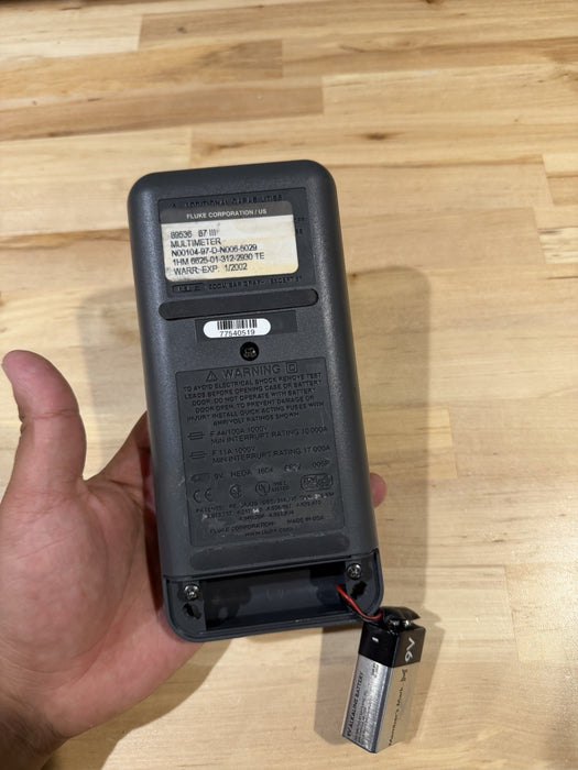 FLUKE 87 III TRUE RMS MULTIMETER (PARTS ONLY) DOESN’T WORK - SHIPS FAST