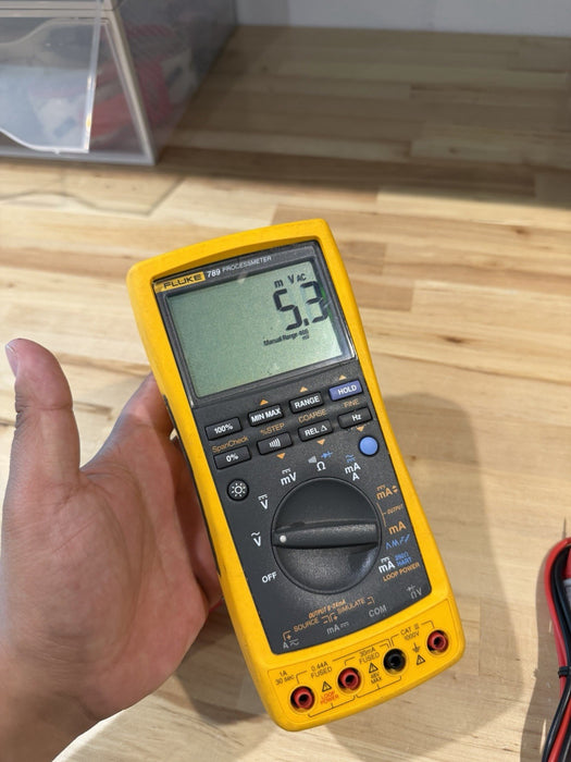 FLUKE 789 PROCESSMETER W/ LEADS & CLIPS (TESTED) SHIPS FAST