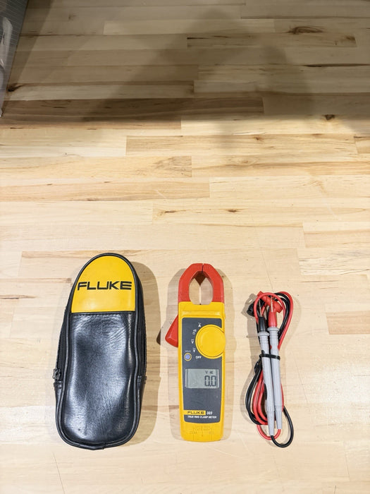 FLUKE 323 TRUE-RMS DIGITAL CLAMP METER WITH BAG & LEADS