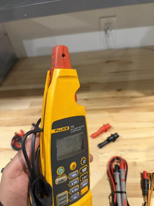 FLUKE 772 MILLIAMP PROCESS CLAMP W/ LEADS & CLIPS (TESTED) SHIPS FAST