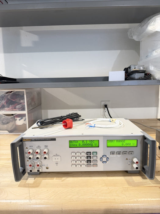 FLUKE 7526A PRECISION PROCESS CALIBRATOR WITH PROBE & CHARGER TESTED