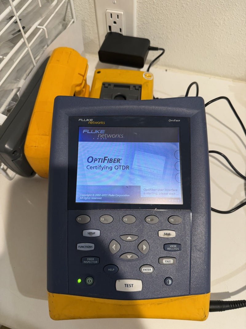 FLUKE NETWORKS OF-500 OPTICAL OPTIFIBER ANALYZER TESTED