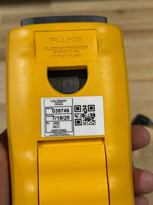 FLUKE 1524 REFERENCE THERMOMETER (CALIBRATED 2025) TESTED - FREE SHIPPING