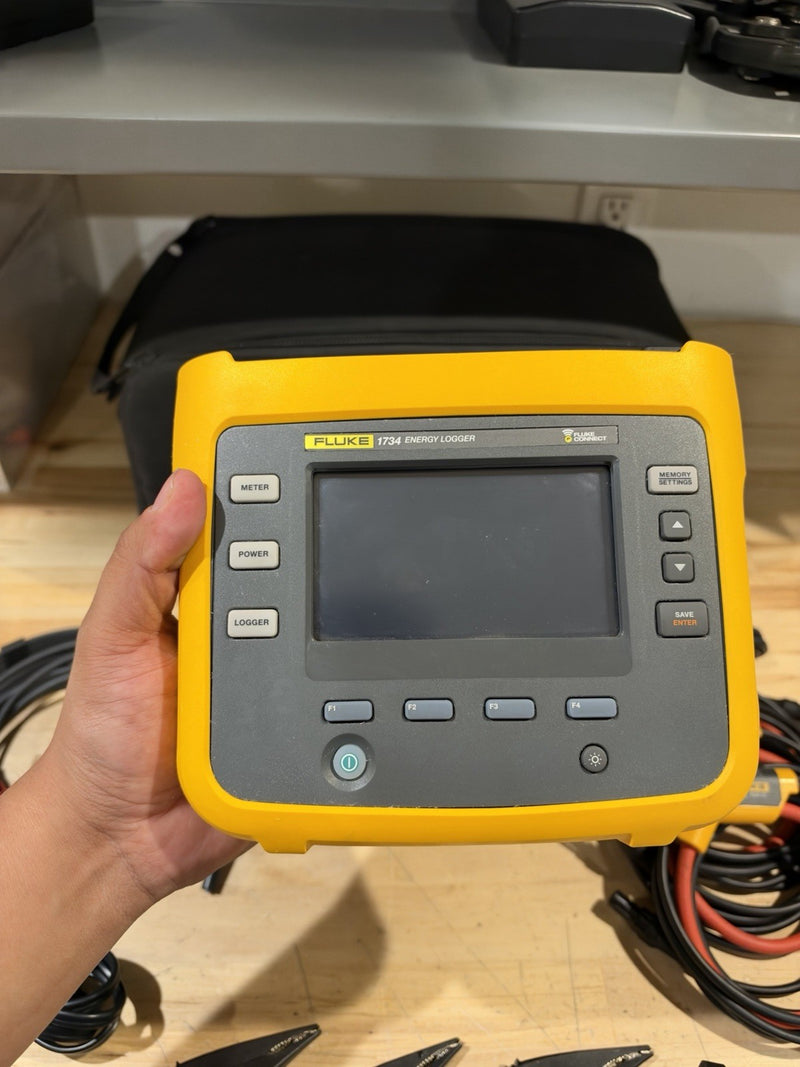 FLUKE 1734 ENERGY LOGGER KIT W/ ACCESSORIES (FREE SHIPPING)