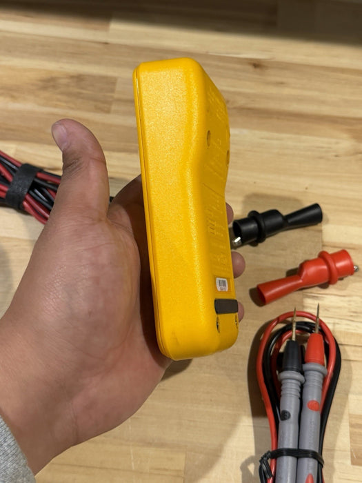 FLUKE 7-600 ELECTRICAL TESTER W/ LEADS & CLIPS (SHIPS FAST) TESTED