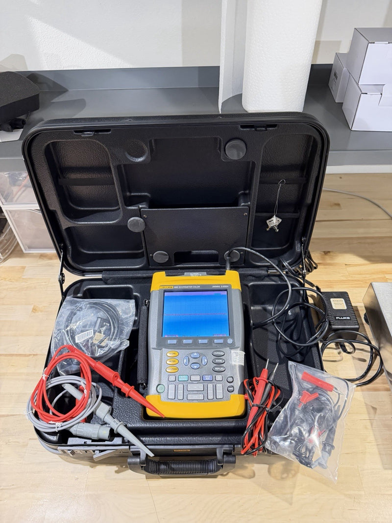 FLIKE 199C 200MHZ 2.5GS/s SCOPEMETER COLOR W/ ACCESSORIES (CALIBRATED 2025)