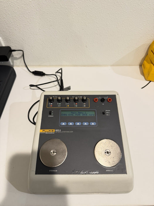 FLUKE BIOMEIDICAL QED 6 DEFIB ANALYZER WITH CHARGER TESTED