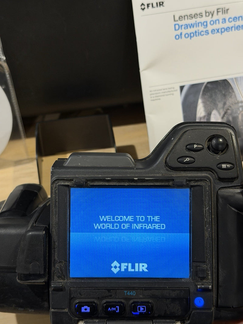 FLIR T440 THERMAL IMAGING CAMERA WITH CHARGER & BATTERY TESTED