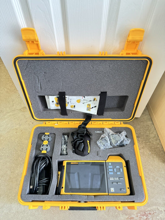 FLUKE FLK-TIX501 60HZ INFD CAMERA COLOR LCD RARE