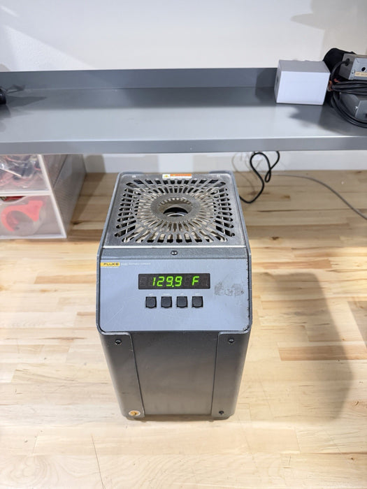 FLUKE 9150 PORTABLE FURNACE WITH CHARGER TESTED