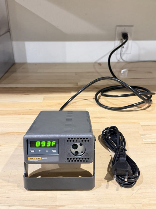 FLUKE CALIBRATION 9100S DRY WELL TEMPERATURE CALIBRATOR (TESTED) FREE SHIPPING
