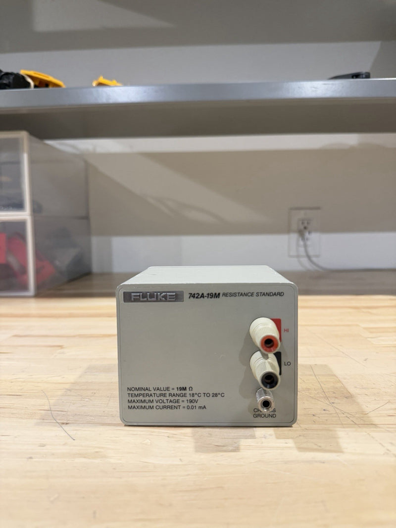 FLUKE 742A -19M RESISTANCE STANDARD (TESTED) FREE SHIPPING