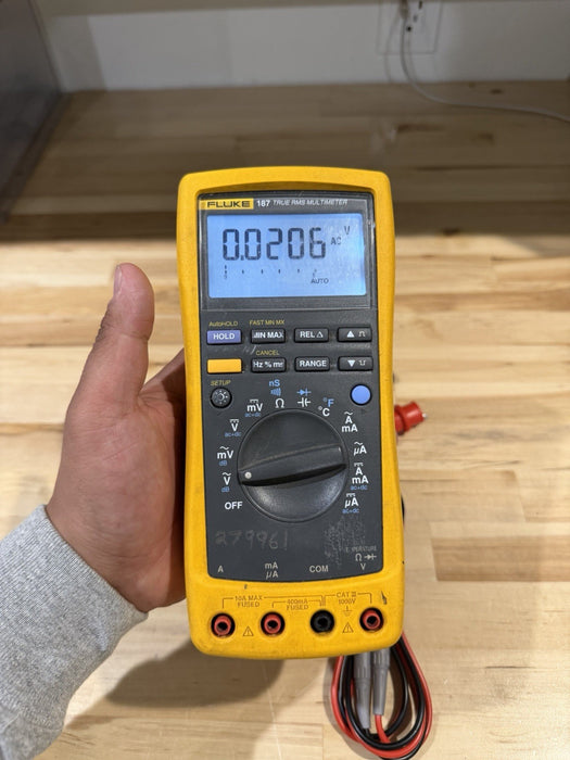 FLUKE 187 TRUE RMS MULTIMETER W/ LEADS (TESTED) SHIPS FAST