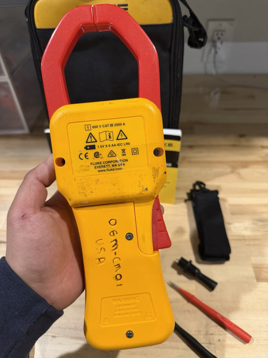 FLUKE 353 AC/DC CLAMP METER W/ LEADS & BAG (TESTED) SHIPS FAST