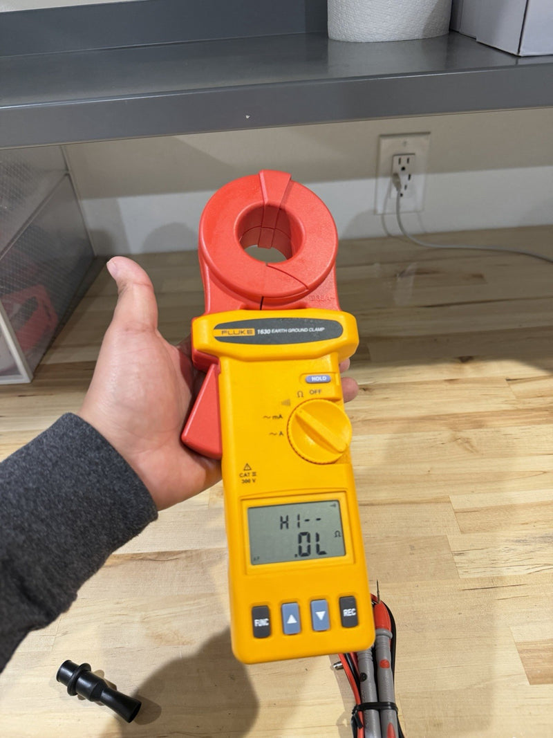FLUKE 1630 EARTH GROUND CLAMP WITH LEADS PERFECT CONDITION
