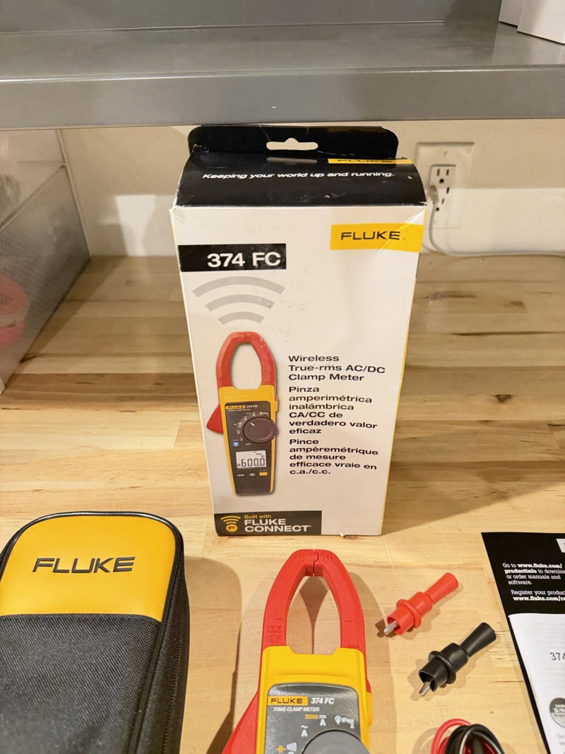 FLUKE 374 FC TRMS CLAMP METER WITH LEADS & CLIPS TESTED