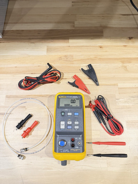 FLUKE 719 100G PRESSURE CALIBRATOR W/ LEADS & EXTRAS (TESTED) PERFECT CONDITION