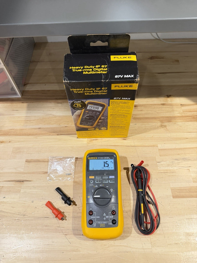 FLUKE 87V MAX TRUE RMS MULTIMETER W/ LEADS & CLIPS