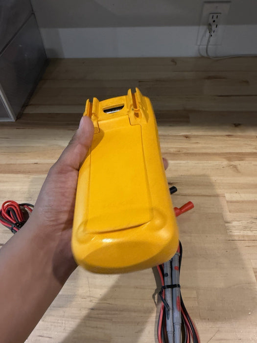 FLUKE 1587 FC INSULATION MULTIMETER W/ LEADS (TESTED) SHIPS FAST